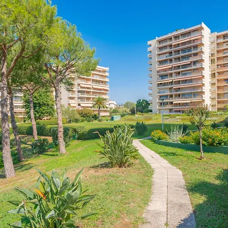 Spacieux 3 Pieces Avec Piscine Et Tennis * Antibes