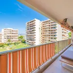 Spacieux 3 Pièces Avec Piscine Et Tennis *